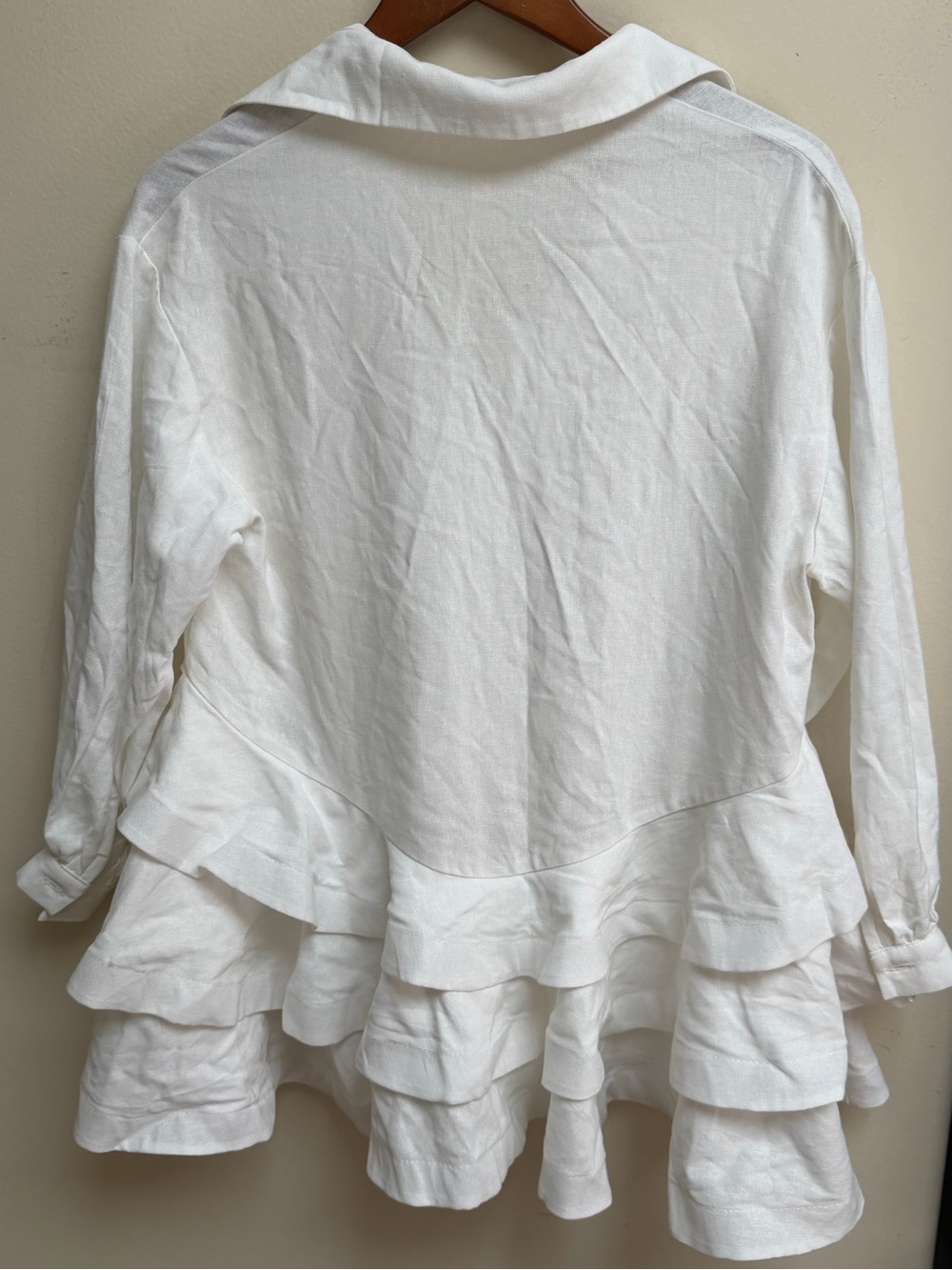 Larsy Linen White Ruffle Hem Button-Down Top - Picture 5 of 5